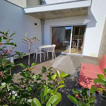 Neo N8 Apartment
