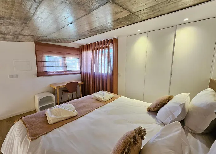 Neo N8 * Marinha Grande